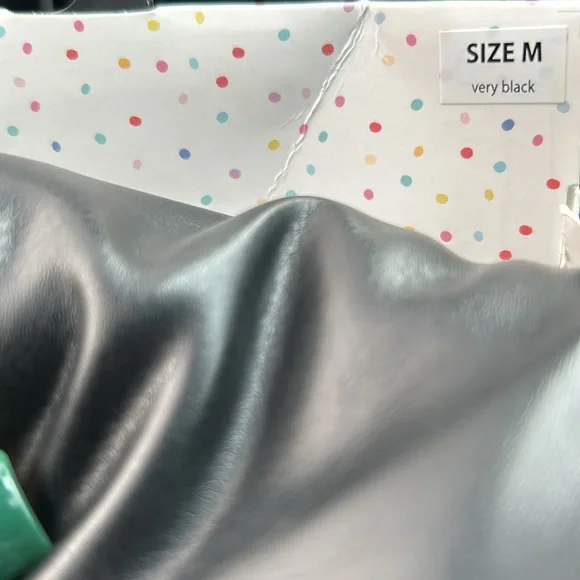 ASSETS by SPANX Women's All Over Faux Leather Leggings - Picture 7 of 7